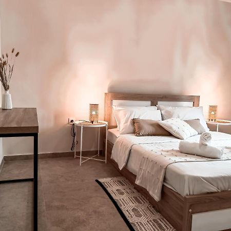 Bohemian Apartment In Central Афины Экстерьер фото